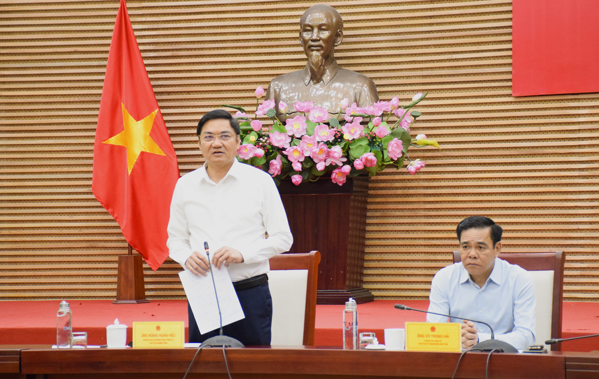 Anh-tin-bai